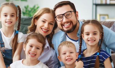 Comment adopter les enfants de mon conjoint ?